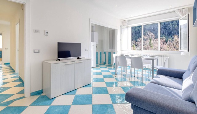 Lovely apartment in Deiva Marina