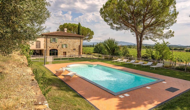 Lovely home in Arezzo