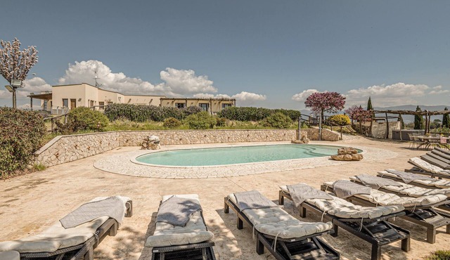 Lovely home in Collevecchio (RI) with sauna