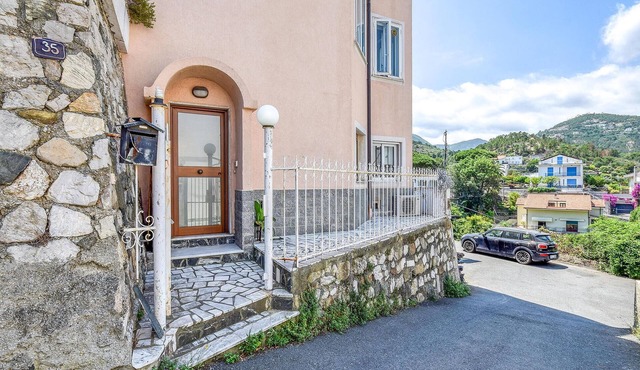 Lovely home in Spotorno with WiFi