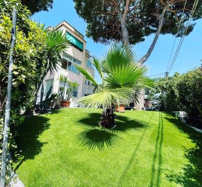 Luxurious and Spacious House - 3 Minutes from the Beach and 1 hour from Rome