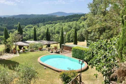 Luxury 1-bedroom house with the pool in Tuscany.