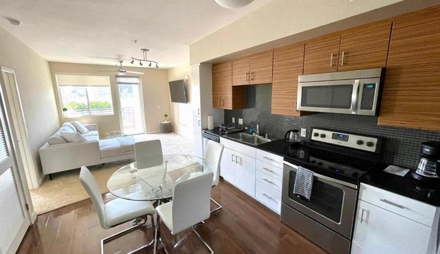 Luxury 2 Bedroom 2 Bathroom With Fitness Center and Pool