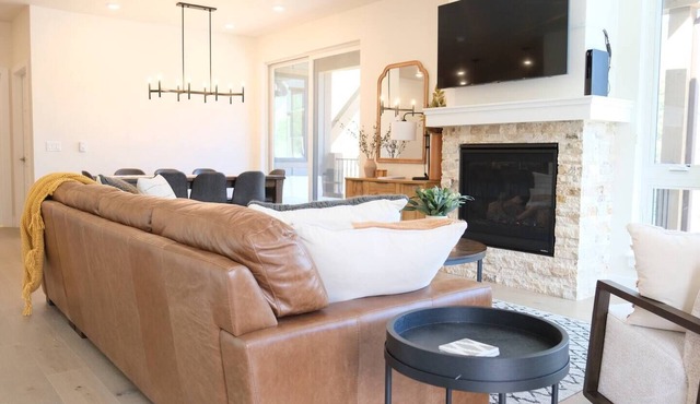 Luxury Keystone Condo with Mountain Views
