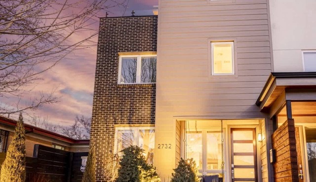 Luxury Oasis! Heated Pool, Rooftop Spa, Fire Pits