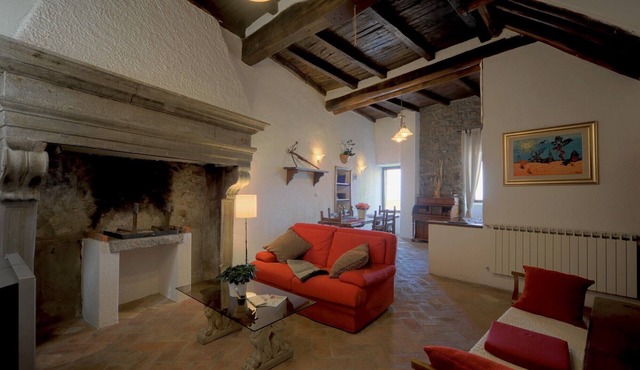 Manor house/Historic house in downtown Montefiascone-Lake Bolsena