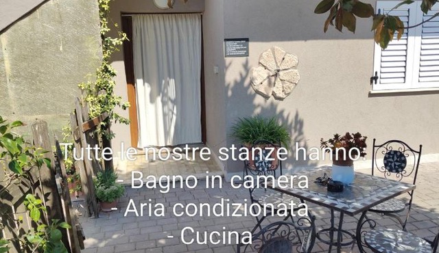 Marco - camere con bagno privato vicino al centro