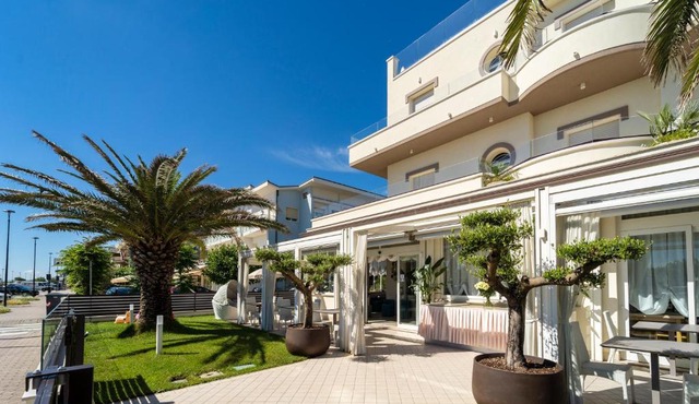 Melody Hotel