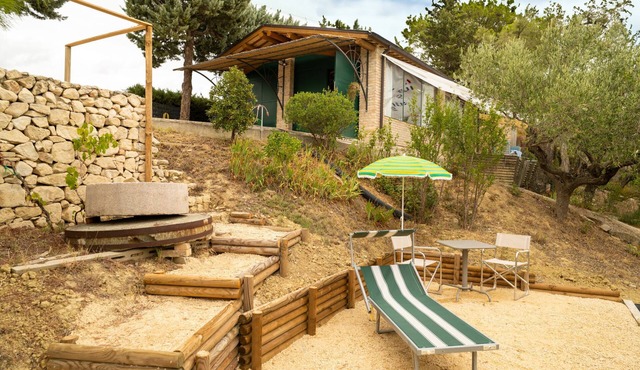 Mike's Dinghy House by Interhome