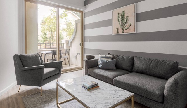Mod Westchester 1BR w/ Gym, Pool, nr. Venice Beach, by Blueground