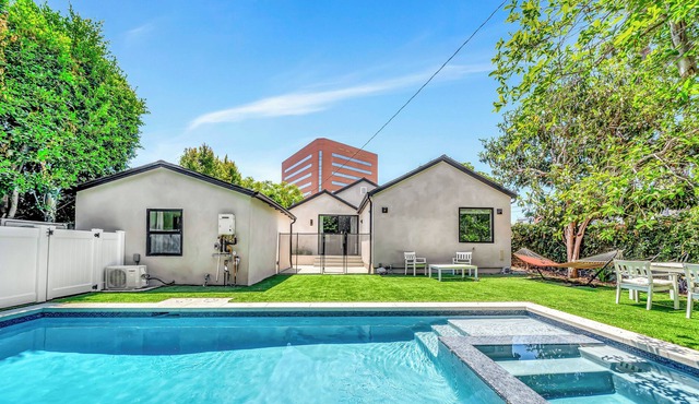 MODERN HOUSE IN BEST LOCATION