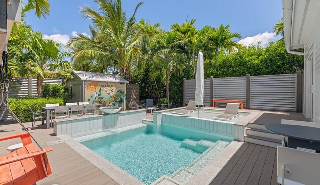 Modern Luxury with Additional Guest Home, Garage and Pool in Key West!