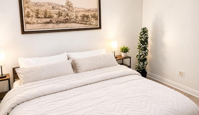Modern Private Suite, Near Disneyland and LAX
