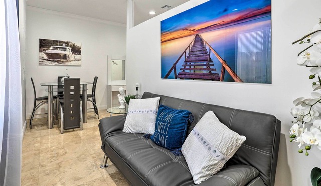Modern Studio Apartment in West Miami!