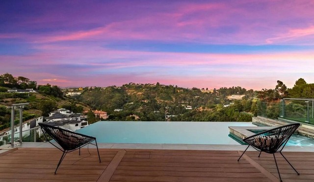Modern Viila Views Pool Jacuzzi