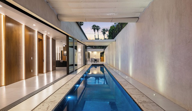 MODERN VILLA 5 BEDROOM 5 BATH