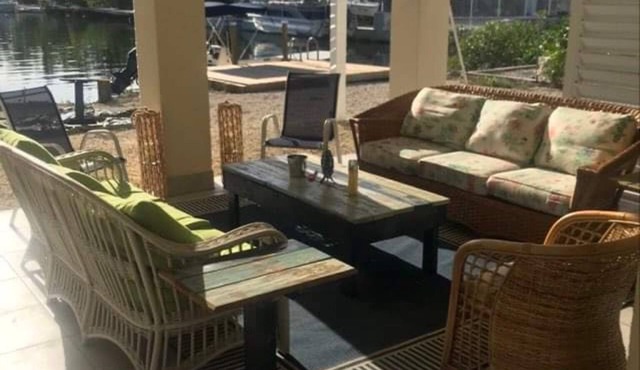 Modular House on beautiful Sugarloaf Key. Fabulous boating on your doorstep