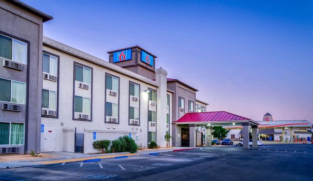Motel 6-Hesperia, CA - West Main Street I-15