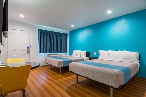 Motel 6-San Bernardino, CA - Downtown