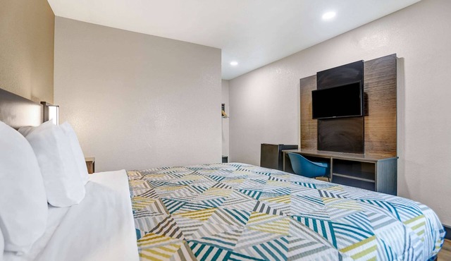 Motel 6 San Bernardino, CA - South