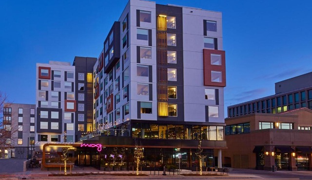 MOXY Denver Cherry Creek
