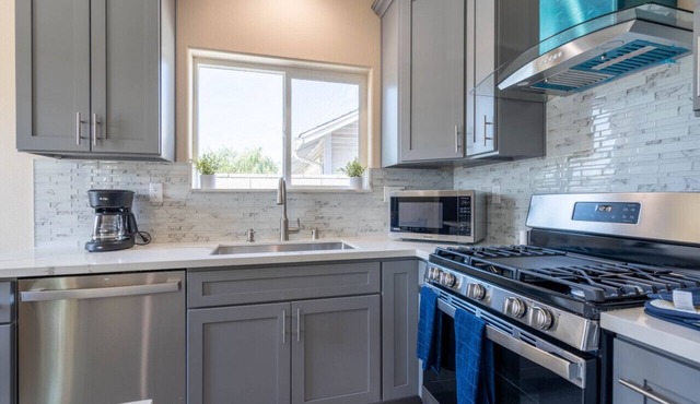 New Built, Cozy Home - 2bdrm, 2 bath