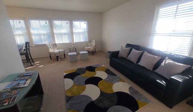 New Peaceful and Playful by the Ocean - Upstairs