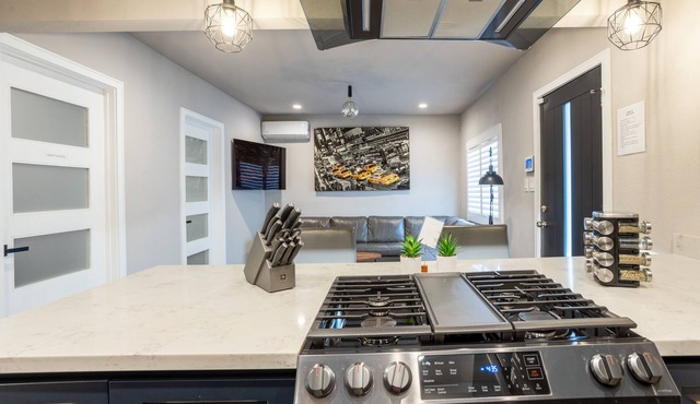 NEWLY Renovated 2bed/1bath home!