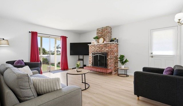 Newly renovated 3 bdr home. Just 15 min to the beach, 24 hour pancakes & SpaceX.