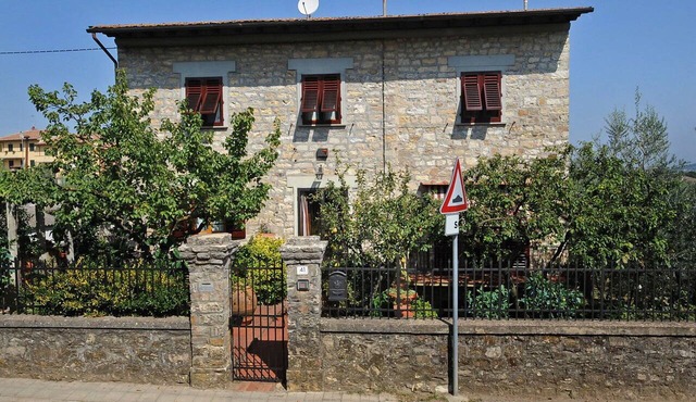 Nice apartment for 6 people with WIFI and terrace, close to Greve In Chianti
