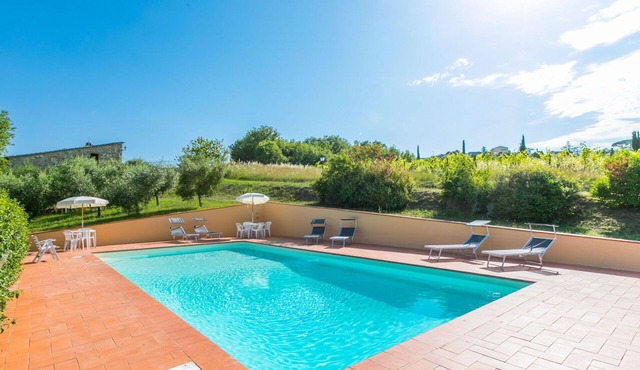 Nice apartment in villa for 6 guests with A/C, pool, WIFI, TV, patio and panoramic view