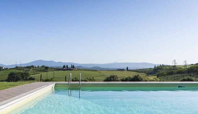 Nice apartment in villa for 18 people with hot tub, pool, WIFI, A/C, TV, patio and pets allowed