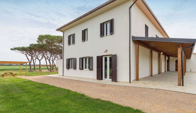 Nice apartment for 5 guests with WIFI, A/C, TV, terrace and pets allowed