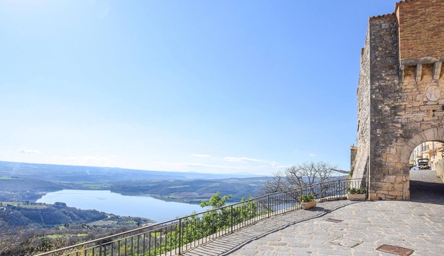 Nice apartment in Civitella del Lago with WiFi