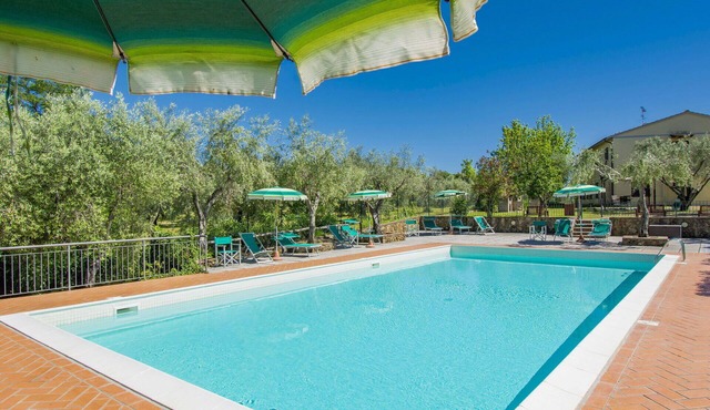 Nice apartment for 4 guests with pool, WIFI, TV, terrace and pets allowed