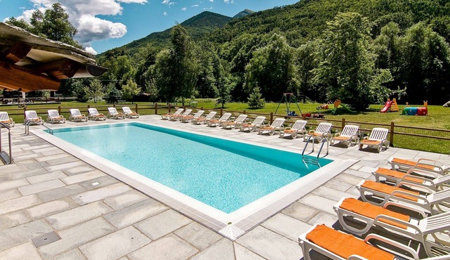 Nice apartment for 4 guests with WIFI, pool, TV and terrace