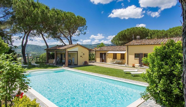Nice apartment for 4 people with pool, WIFI, TV, terrace and pets allowed