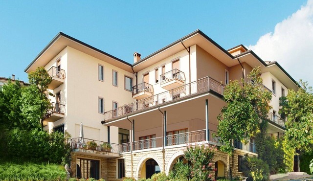 Nice apartment for 4 people with WIFI, pool, A/C, TV and patio