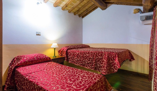 Nice apartment for 5 guests with pool, WIFI, A/C, TV and patio