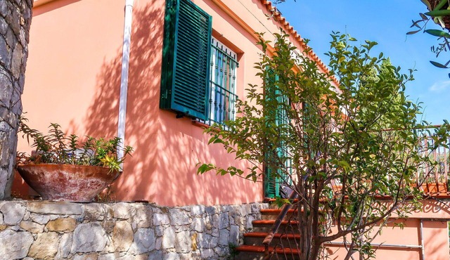 Nice apartment for 4 people with WIFI, A/C, TV and terrace