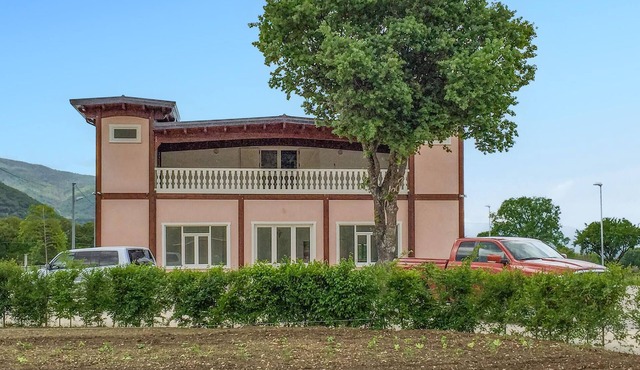 Nice apartment in Lecce nei Marsi with WiFi