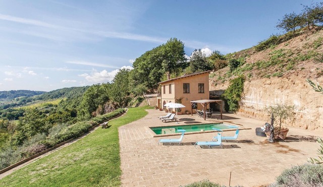 Nice home in Castiglione T. VT