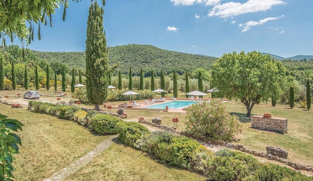 Nice home in Narni (TR) with private swimming pool, can be inside or outside