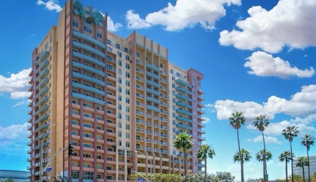 Ocean View Stay in Downtown Long Beach