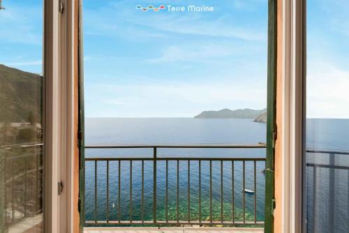 Oltremare, Terre Marine