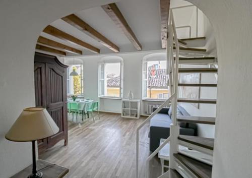 Penthouse in the center of Parma - bookable parking space