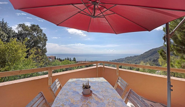 Pet-Friendly Apartment 'La Colombera' with Sea View, Garden & Wi-Fi