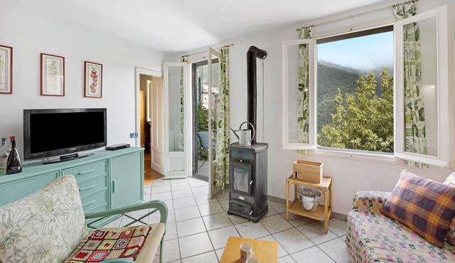 Pet-Friendly Apartment 'Peace and Nature' with Mountain View and Balcony
