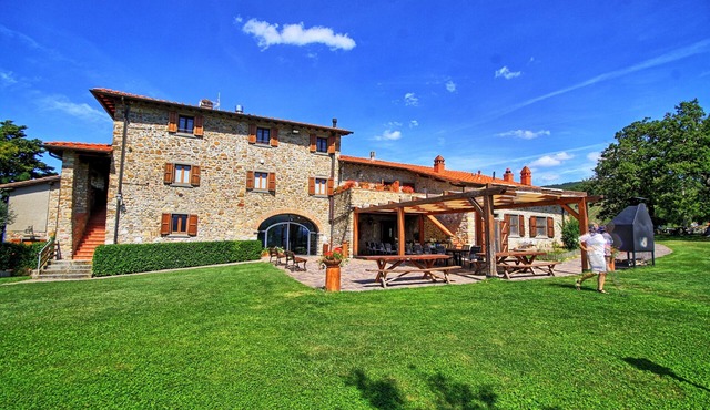 Podere Casentino Fewo-Toskana. Holiday home for weddings & vacations in Tuscany