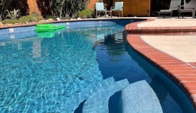 Pool/spa Peaceful Retreat with Saddleback Mountain & sunset views. Near trails